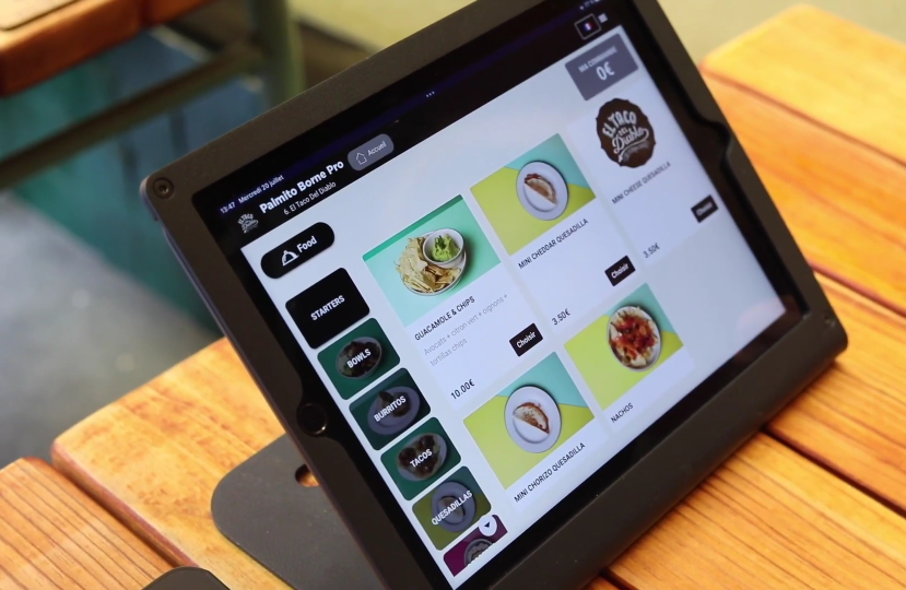 At the Palmito in Biarritz, customers can order on tablets provided by the staff.